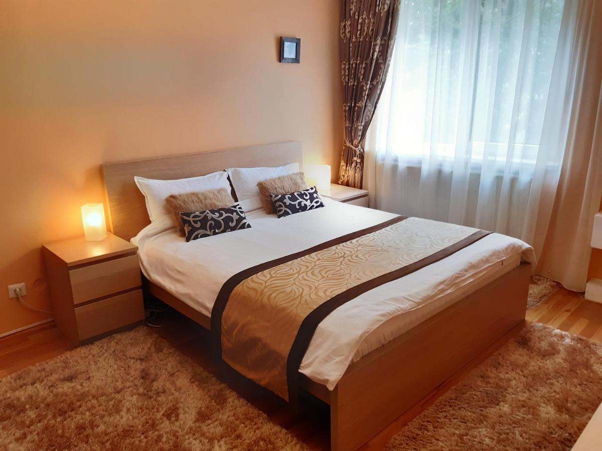 Apartament Central Piatra Neamt Exterior photo
